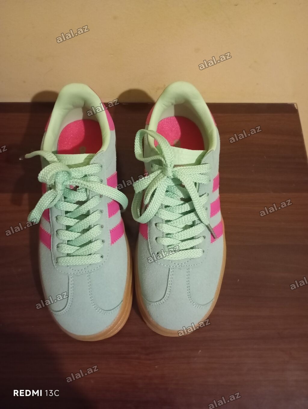 Adidas, Ölçü: 37, rəng - Yaşıl, İşlənmiş