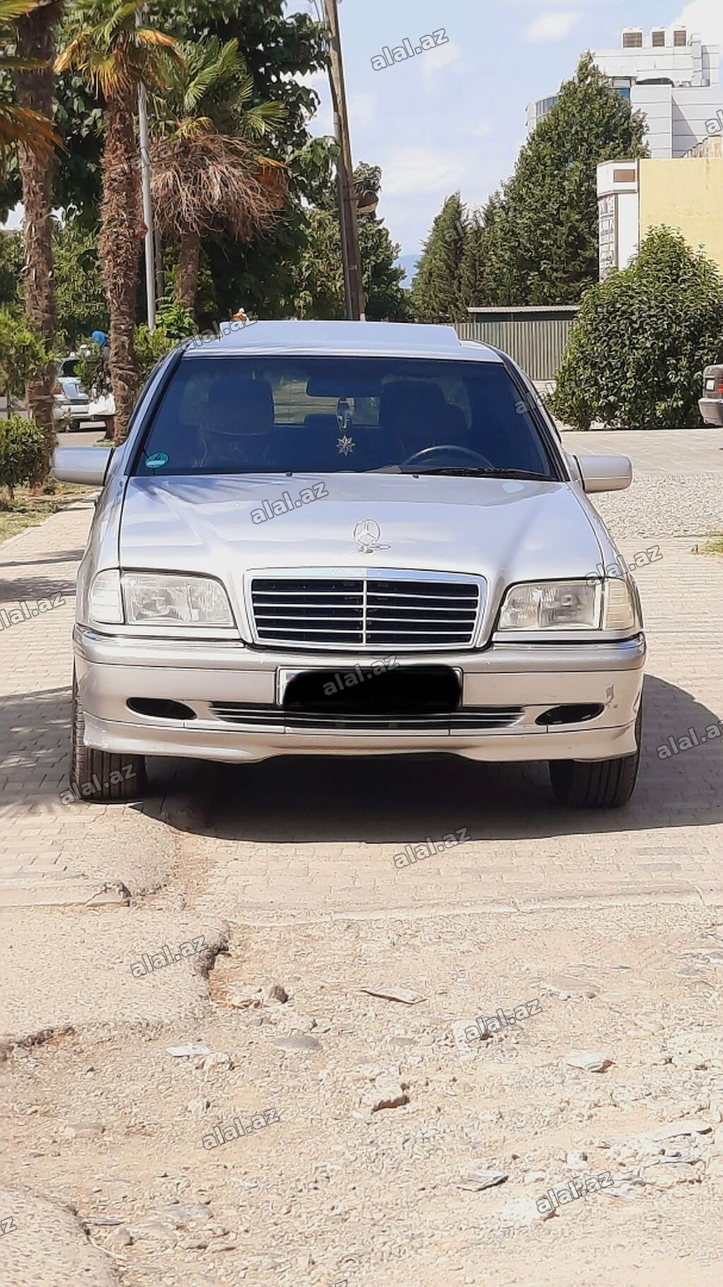 Mercedes-Benz C 180: 1.8 l | 1998 il Sedan