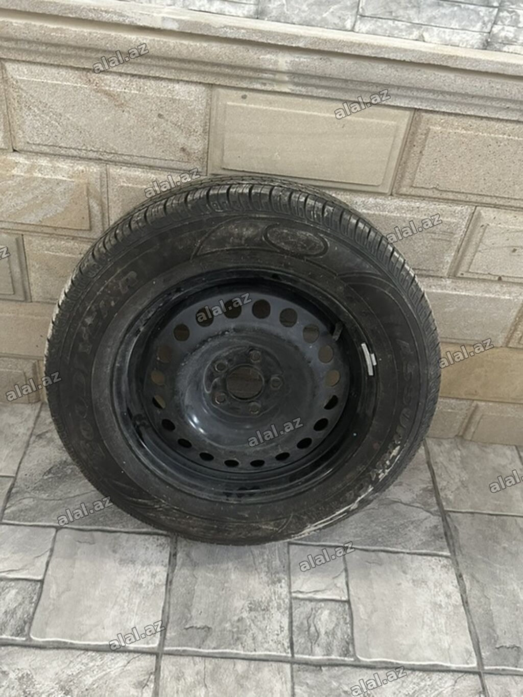 Hundai tucson təkəridir. 1 ədəddir. 17 likdir