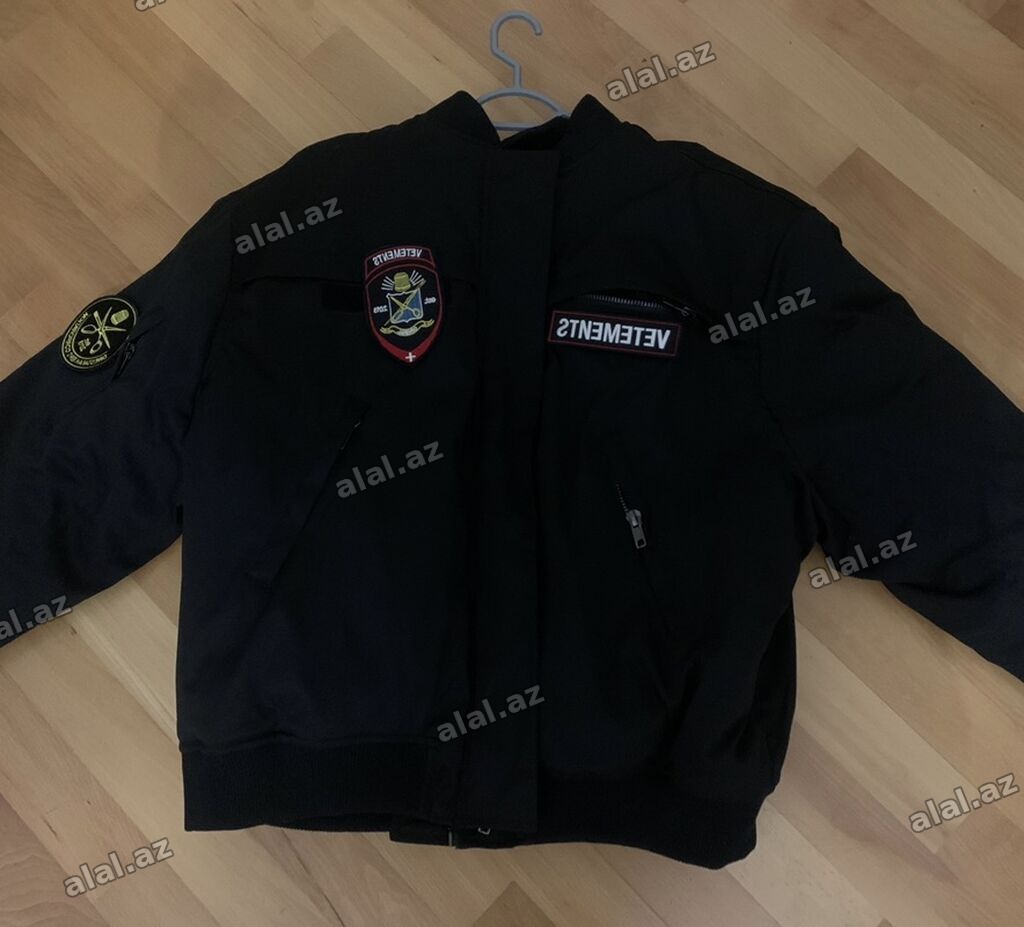 VETEMENTS temalı qara bomber gödəkçə size: M - Rəng: qara - Üslub