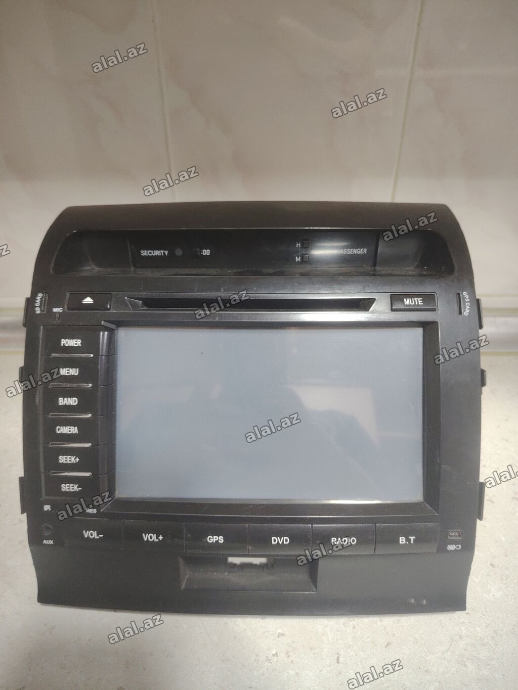 Land cruser 2011 üstən çıxma monitor heç bir problemi yoxdur