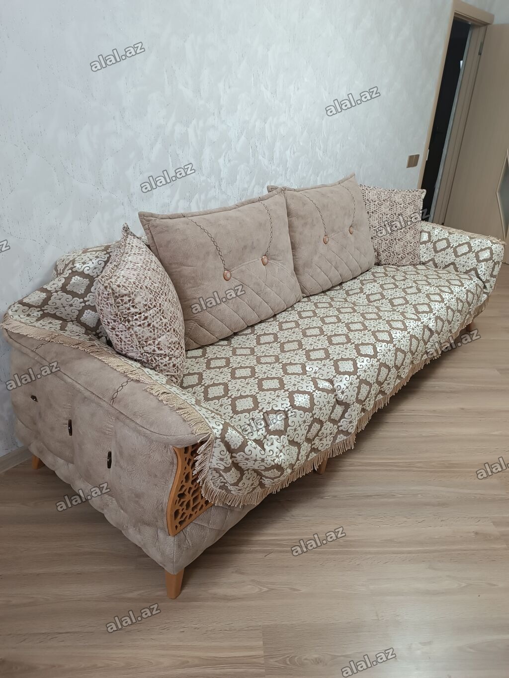 Bej rəngli yumşaq toxumalı divan dəsti - Üslub: müasir-klassik