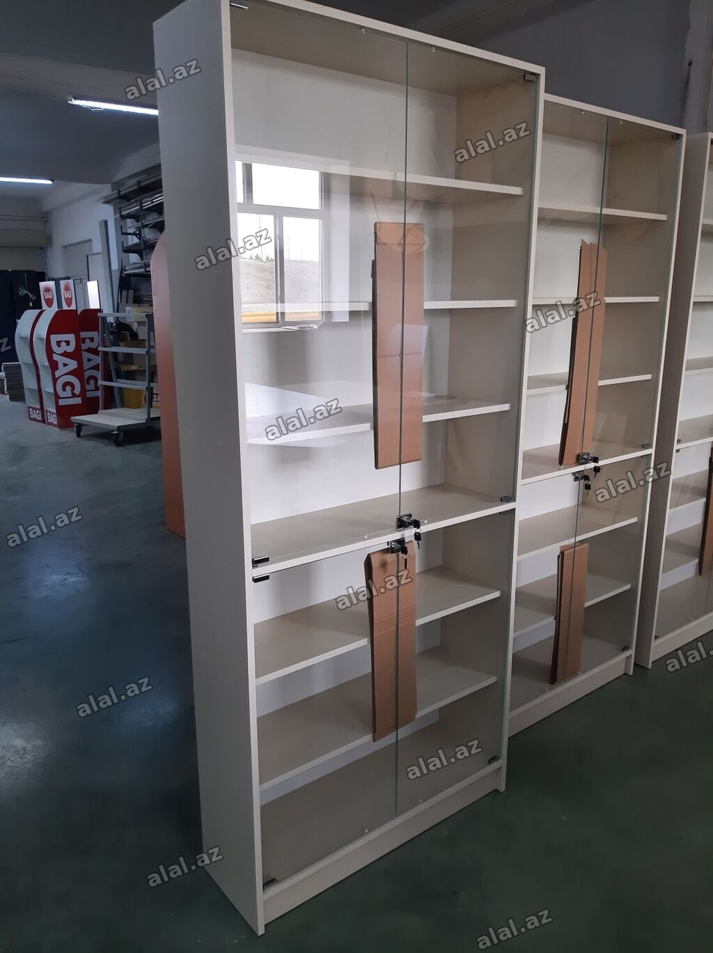 Vitrin laminat (sifarişlə hazırlanır) qiymət ölçüdən aslıdı 🏪