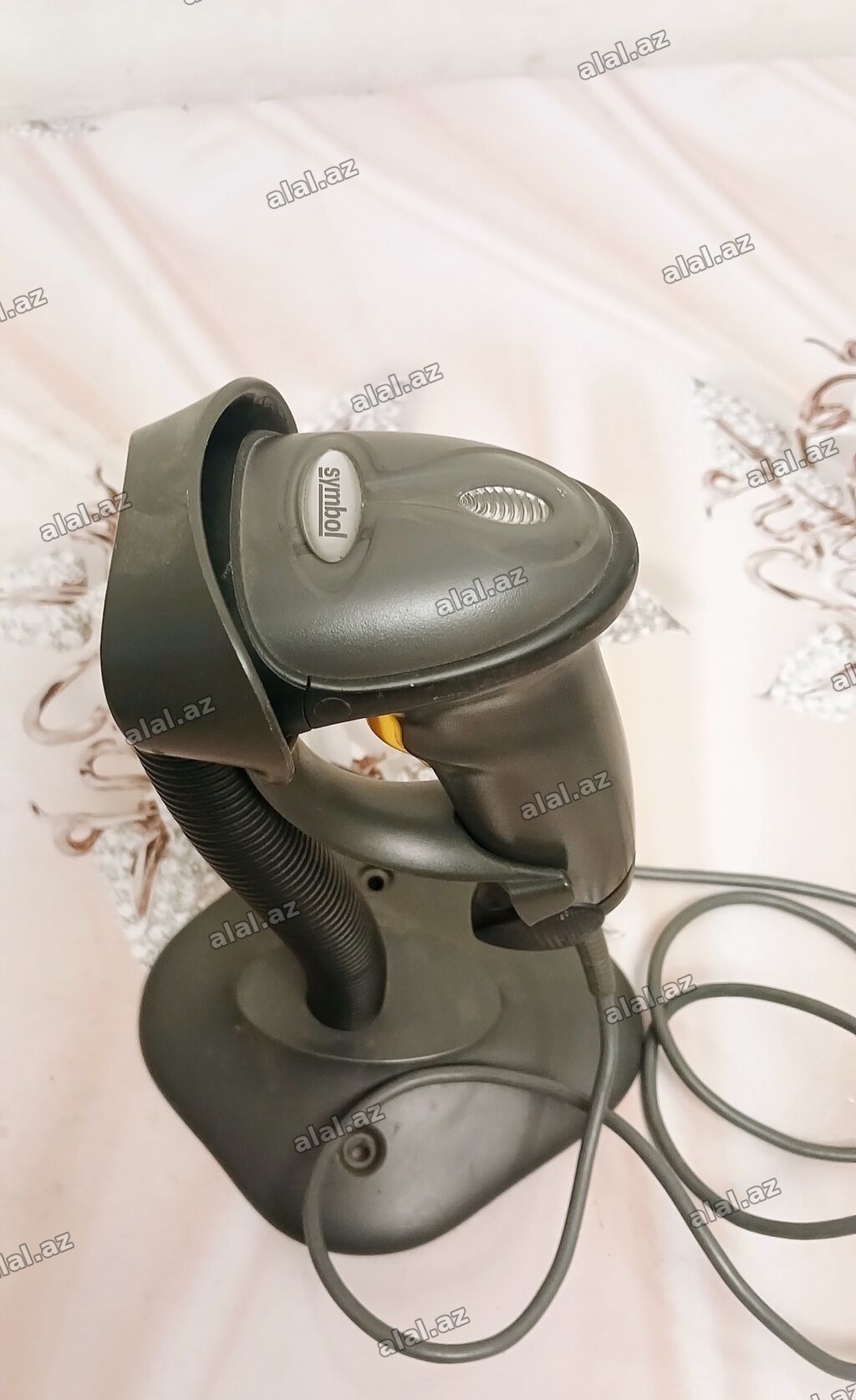 Barkod skaner!! Cox az islenib ideal veziyyetde!!
