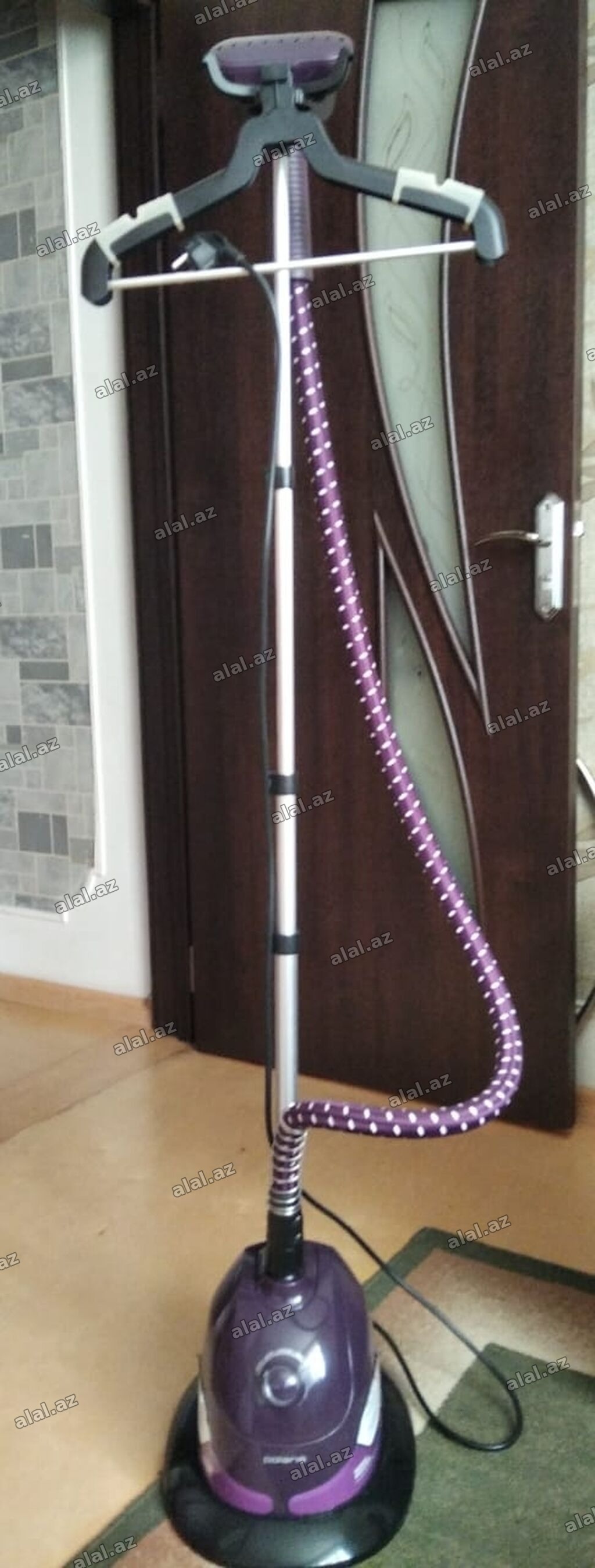 Paltar buxarlı ütüsü – dik vəziyyətdə ütüləmə üçün Buxar ütüsü