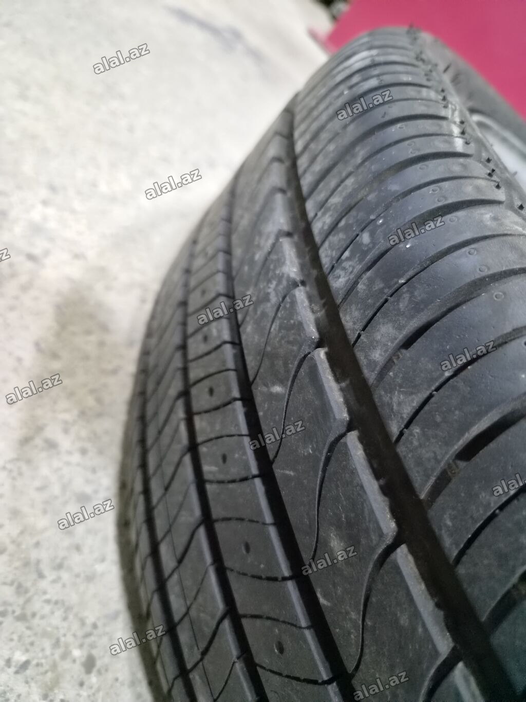 Yay mövsümü üçün minik avtomobili təkəri 215/45 R17 təp təzə
