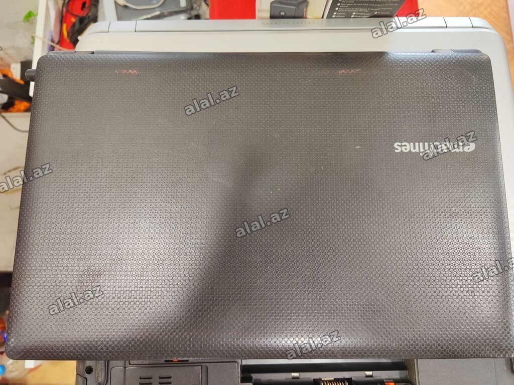 EMachines noutbuk Texniki xüsusiyyətlər: - Prosessor: AMD Phenom II