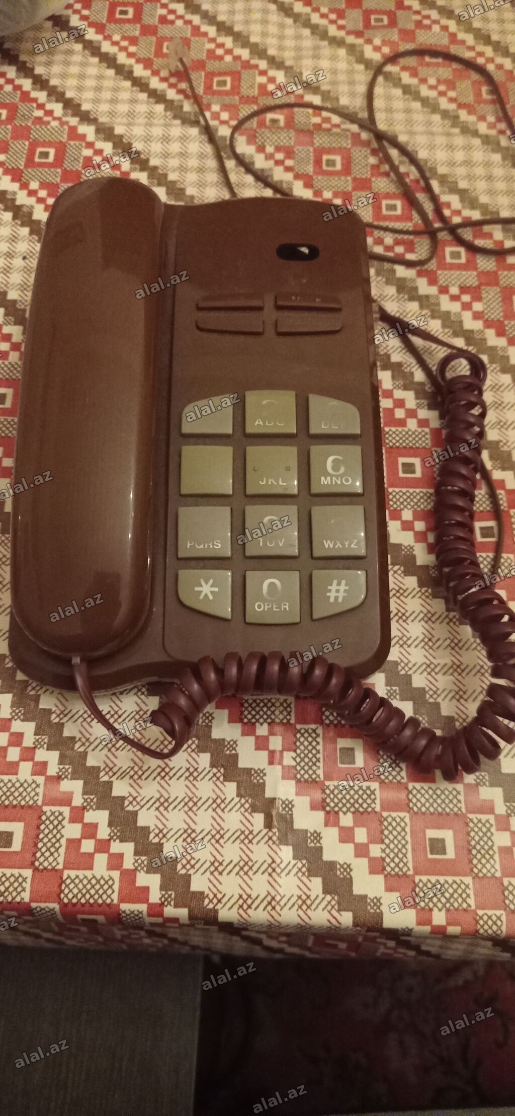Ev telefonu isləyir