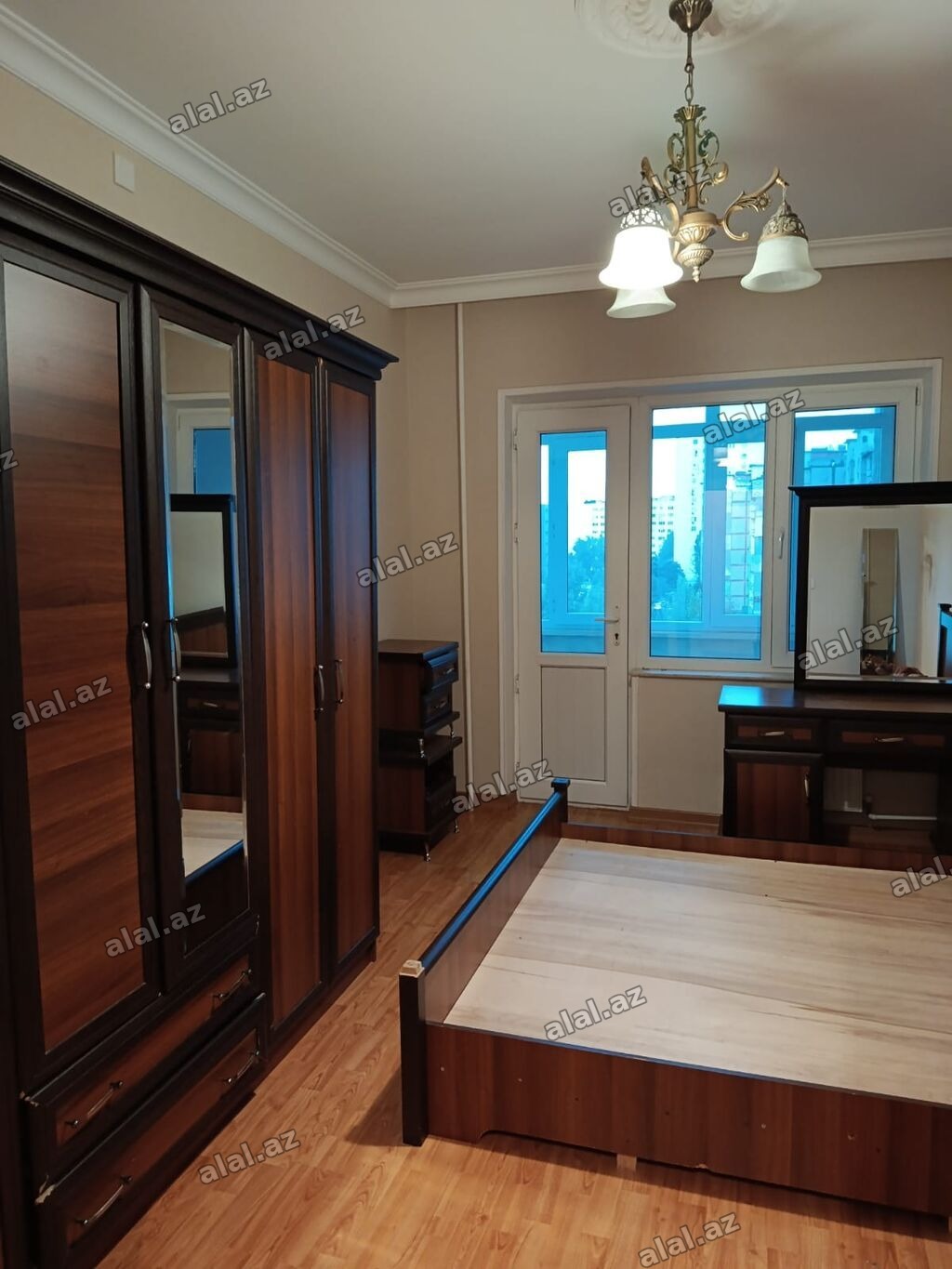 2-otaqli 9/6-ci mərtəbəsi orta blok.Dovlətdən istilik sistemi. ayliq