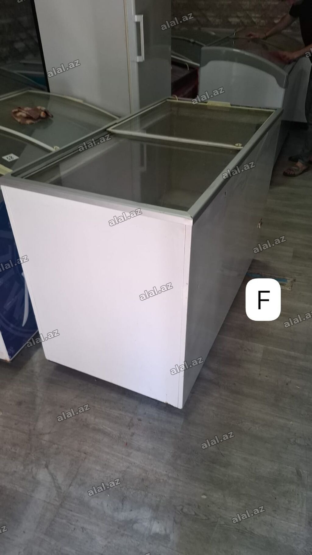 Azn Uğur dondurucu 1.30 mtr 480 litr 540 azn Catdırılma və zəmanət var