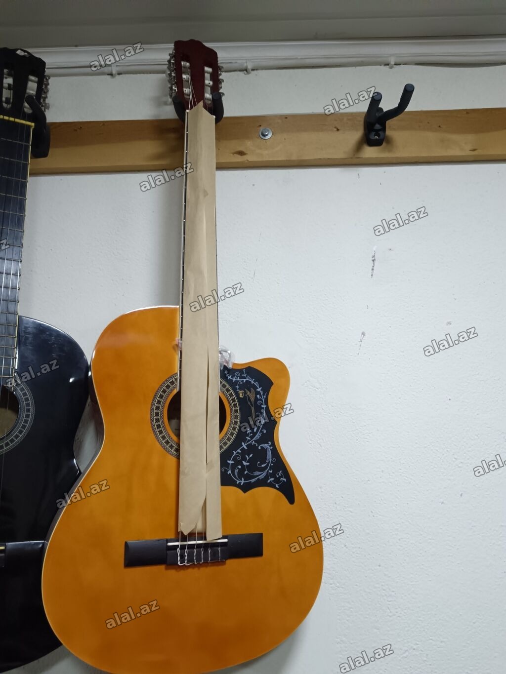 Klassik gitsralrin Alışı Satışı təmiri barteri