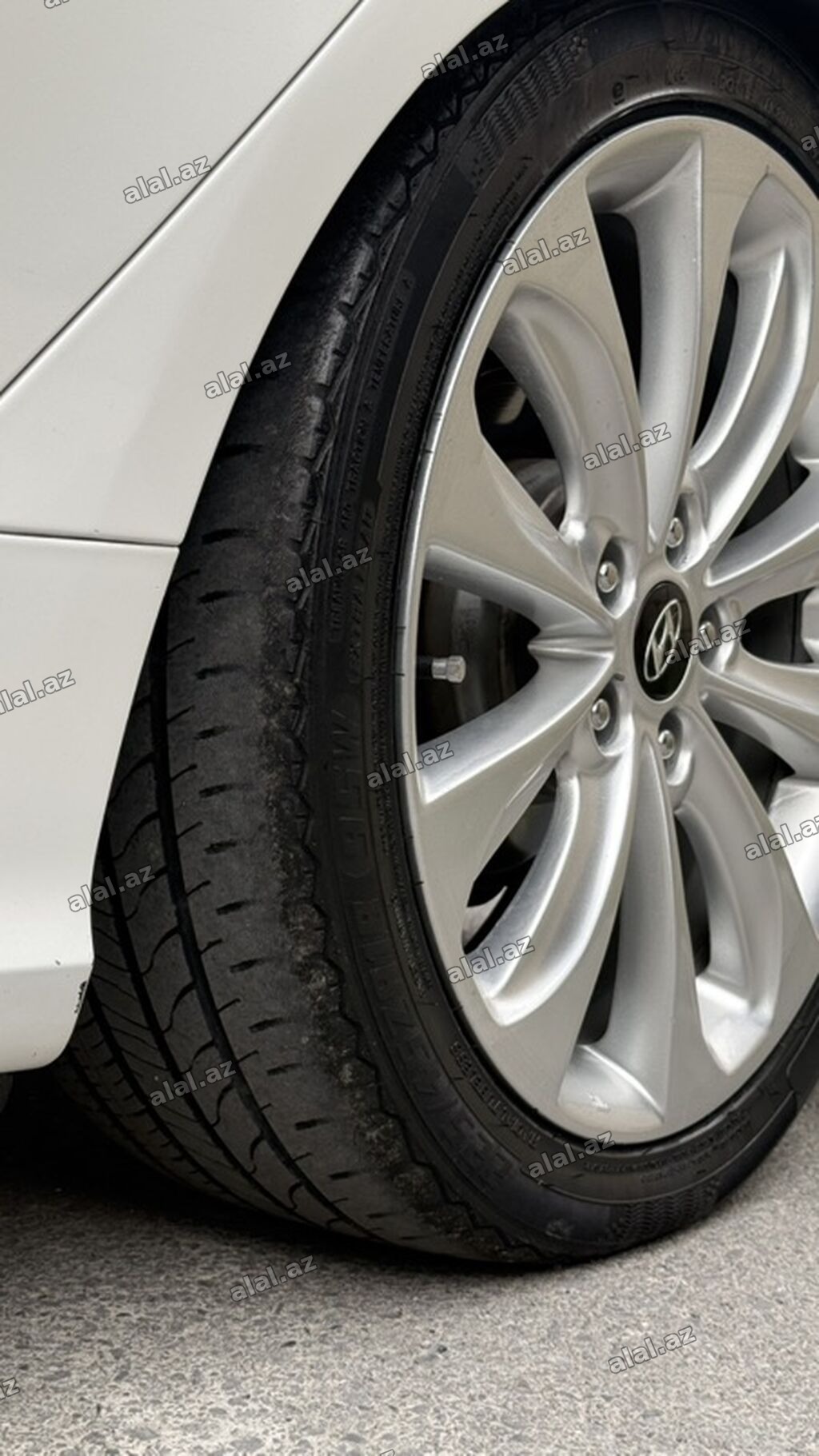 Hyundai orijinal təkər komplekti - Rəng: gümüş - Multi-spoke dizaynı