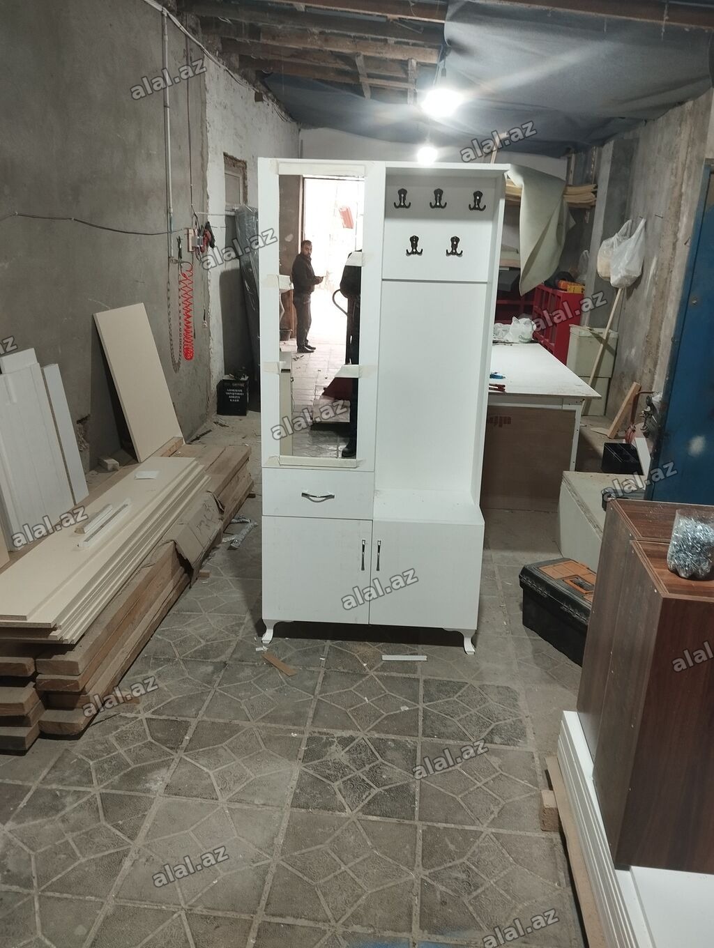 Ağ rəngli dəhliz dolabı/askaradan ibarət komplekt - Kompakt giriş