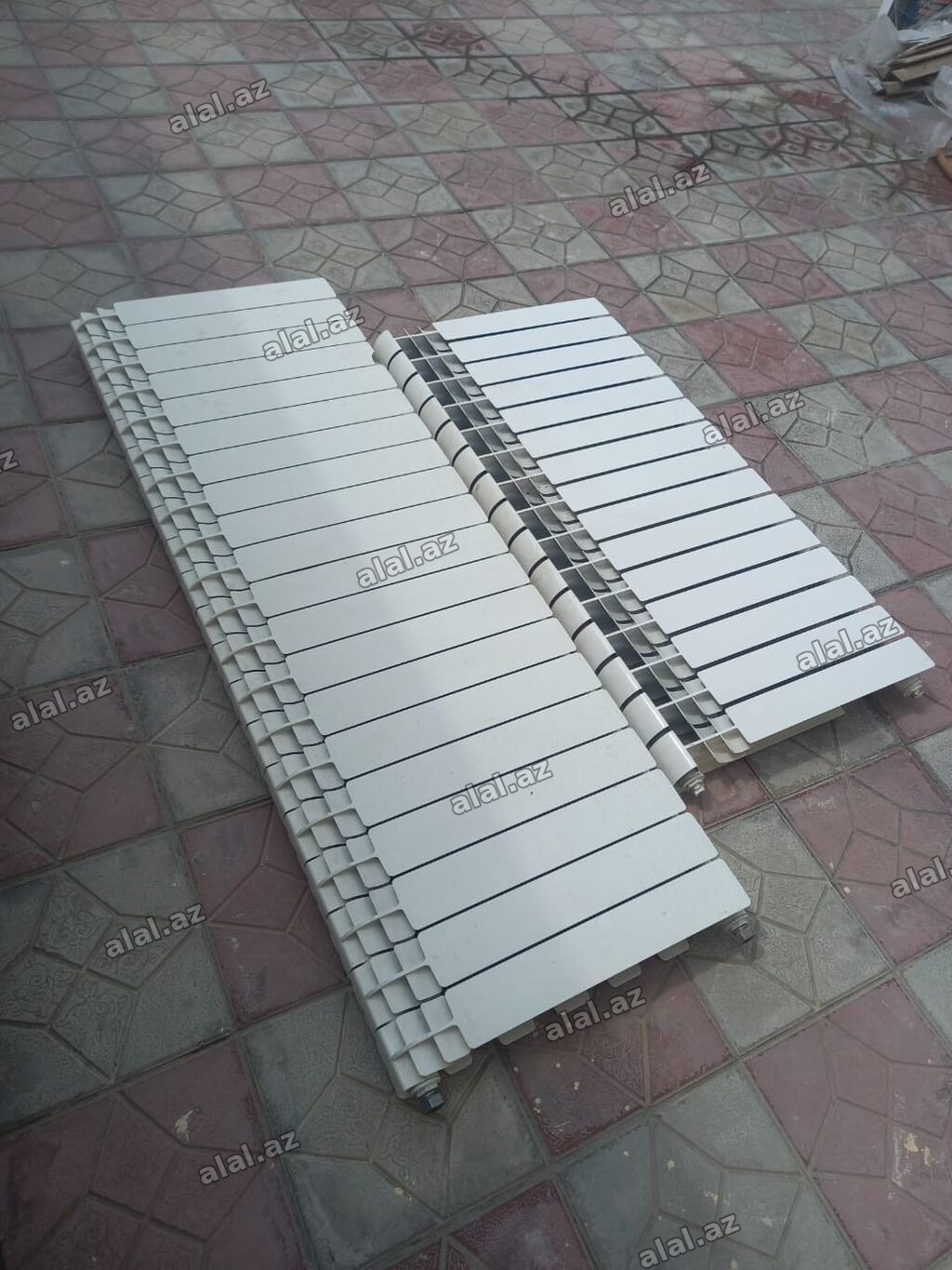 Radiatorlar satilir .15 seksiya birdir 20 də bir .Alman