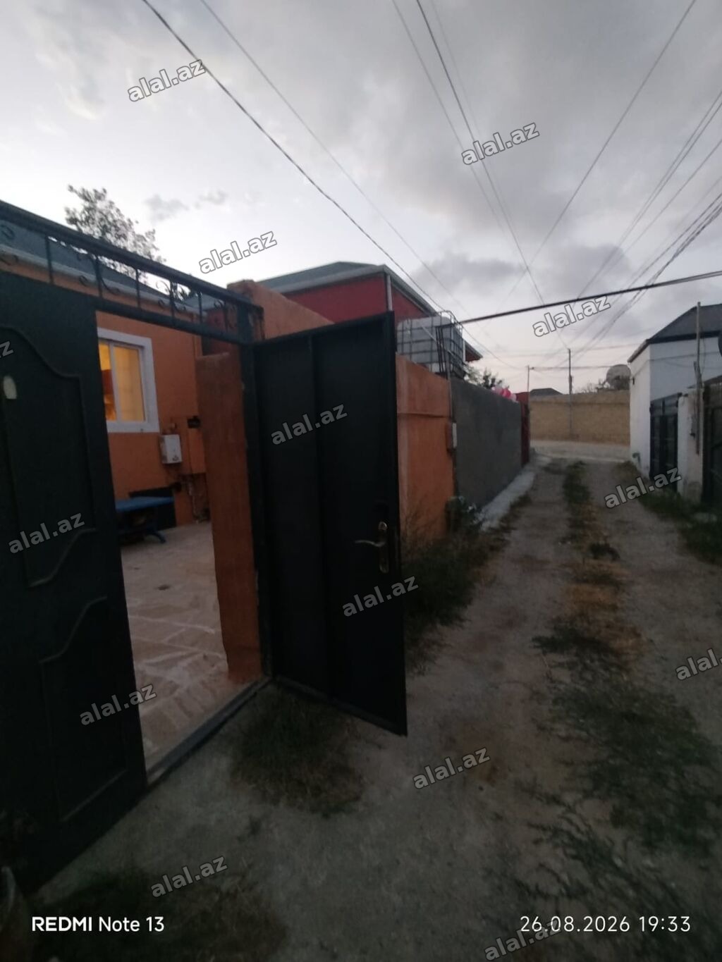 80 kv. m, 2 otaqlı, Telefon, Qaz, İşıq