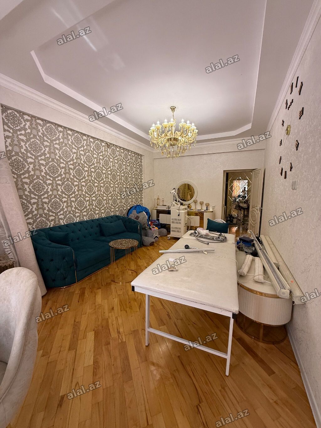 Təcili Olaraq Xırdalan Şəhəri Köhnə Bazarın Qarşısında Elit Binada