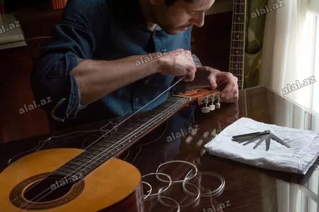 Gitara simlerinizi dəyişdirmek istəyirsize bizə müraciət ede