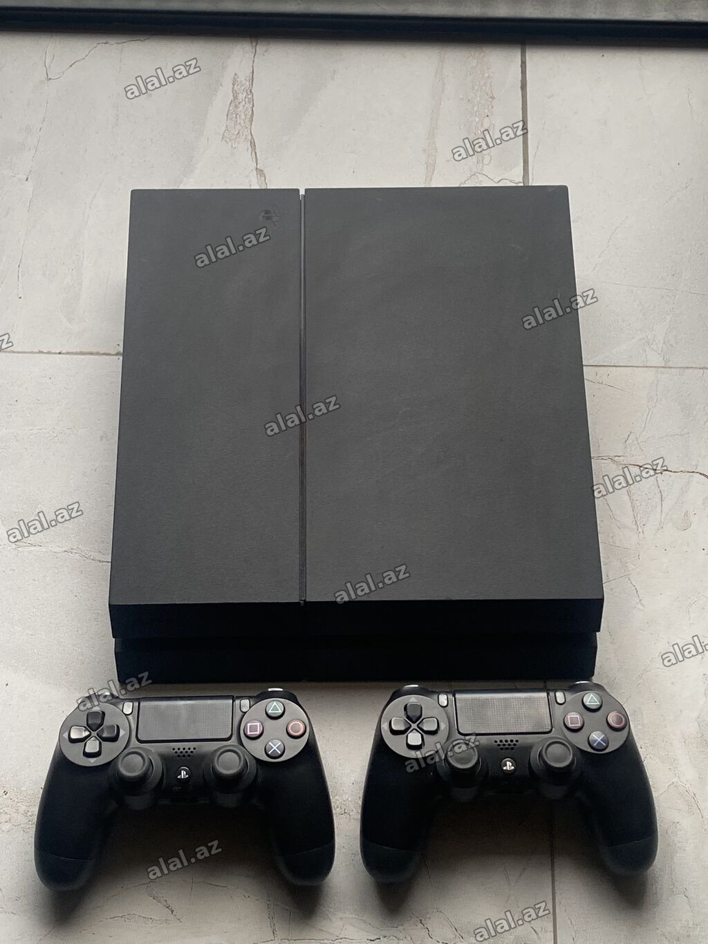 Sony PlayStation 4 (orijinal/shassi CUH-10xx seriyası) oyun konsolu