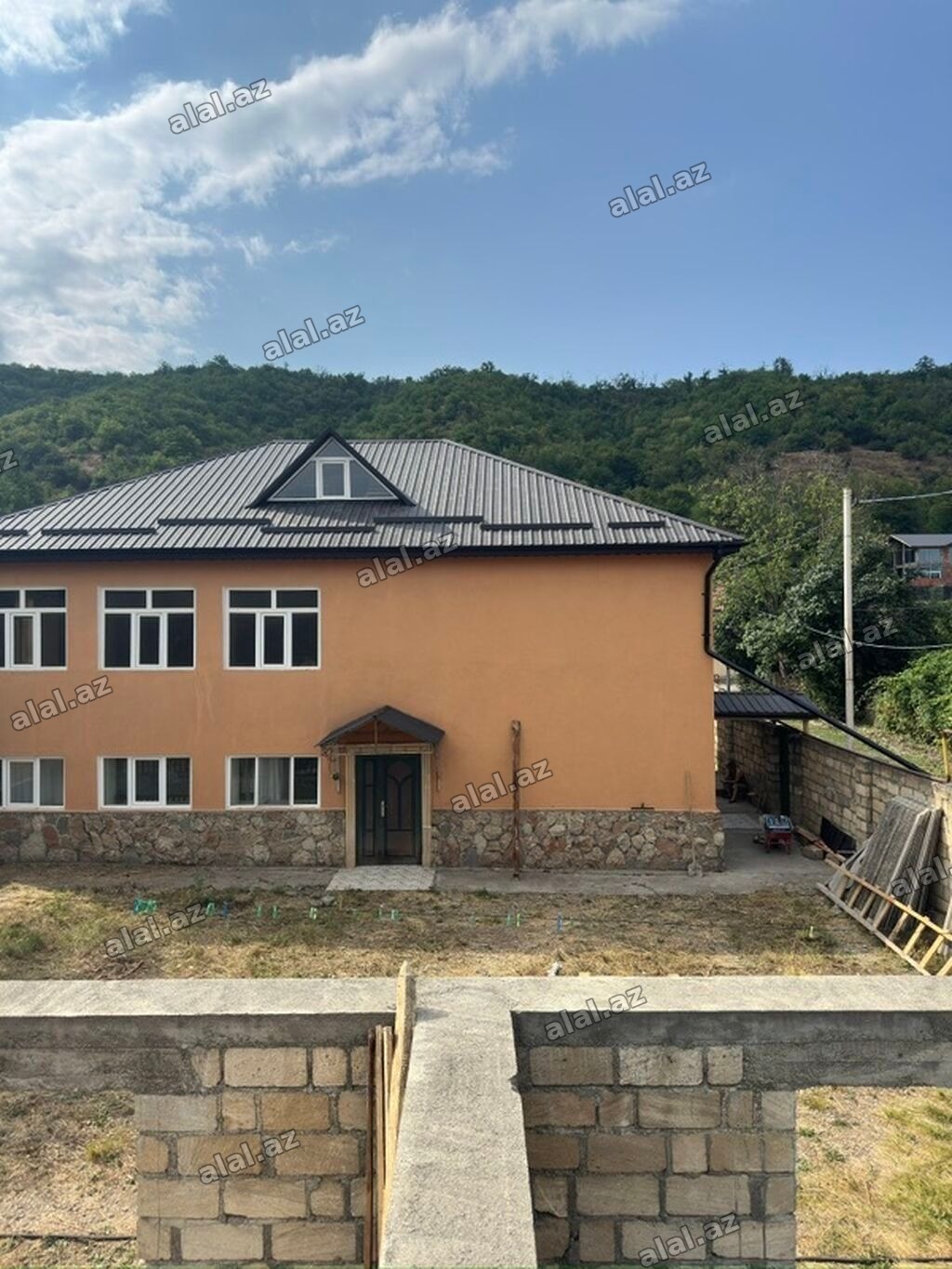 5 otaqlı, 200 kv. m
