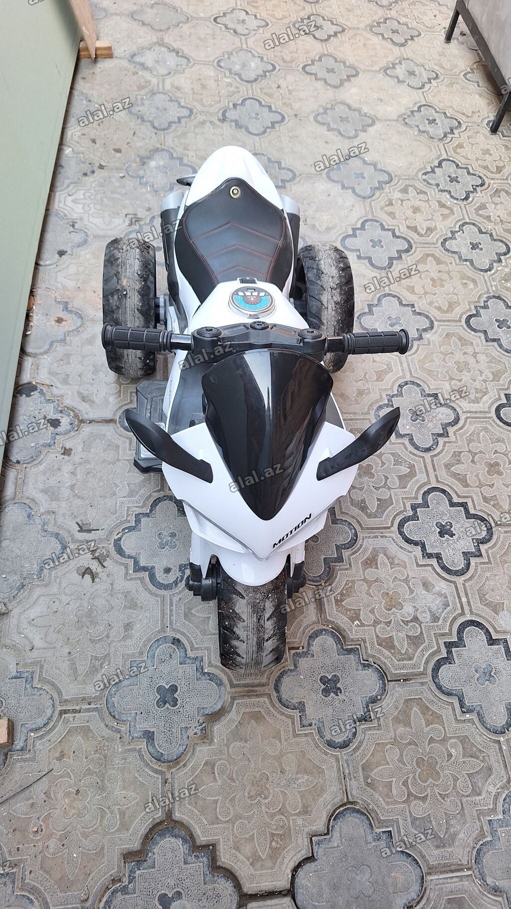 Uşaq üçün elektrikli üçtəkərli motosiklet - Model: Motion (üzərində