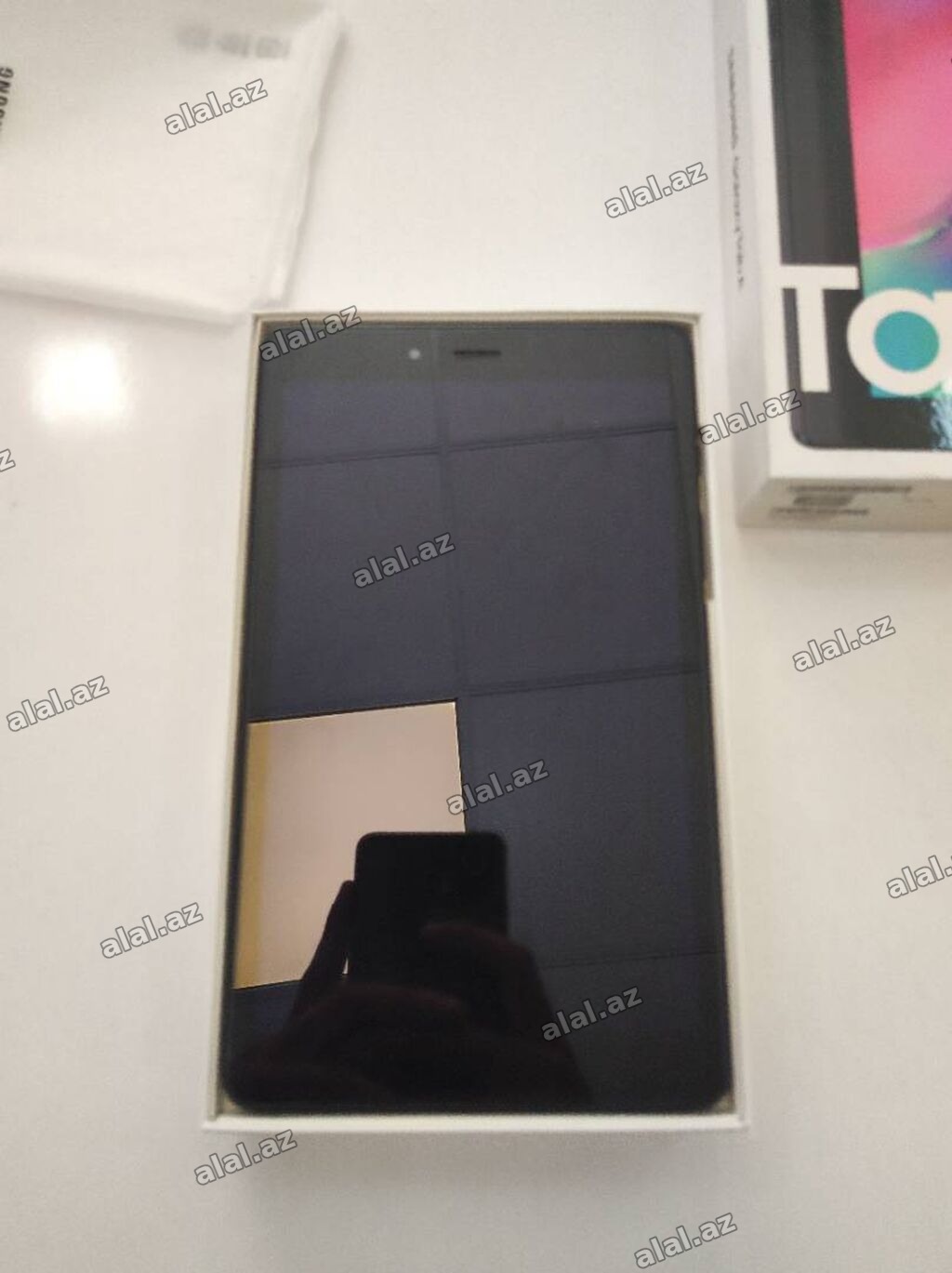 Samsung T-295.Iş üçün az müdet istifade olunub.Butun funksiyalari