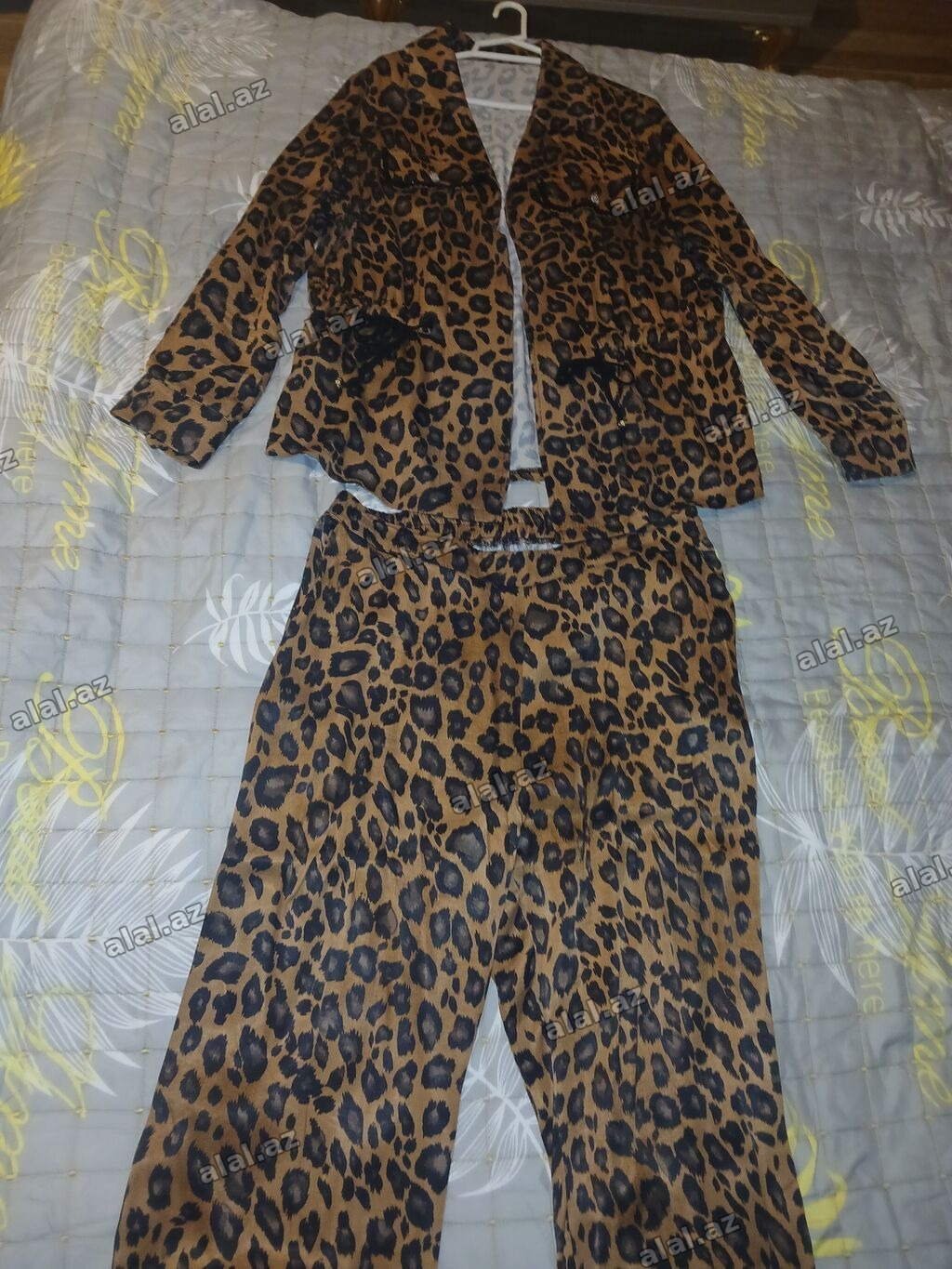 200 m alınıb 3 xl .Qadın leopard naxışlı iki hissəli dəst - Dəst