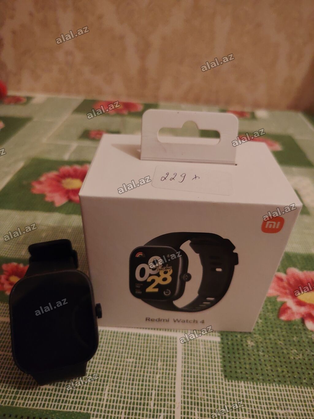 Redmi Watch 4 ağıllı saat - Rəng: qara - Korpusu kvadrat dizayn