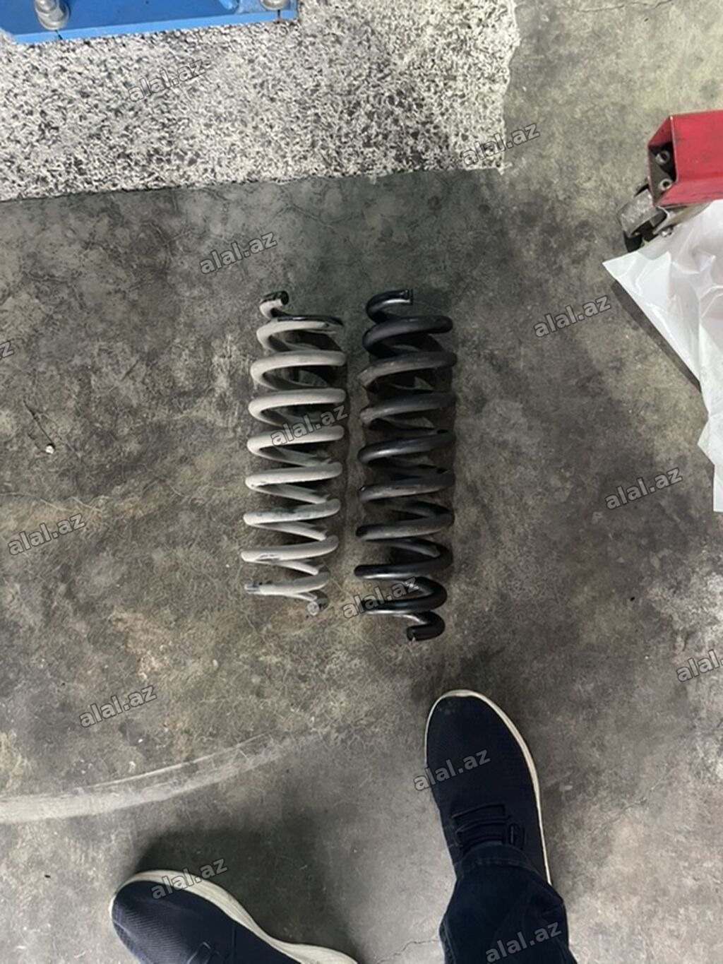 BMW E90 üçün arxa yaylar (purjunlar) qızdırılıb pasatka vermək üçün