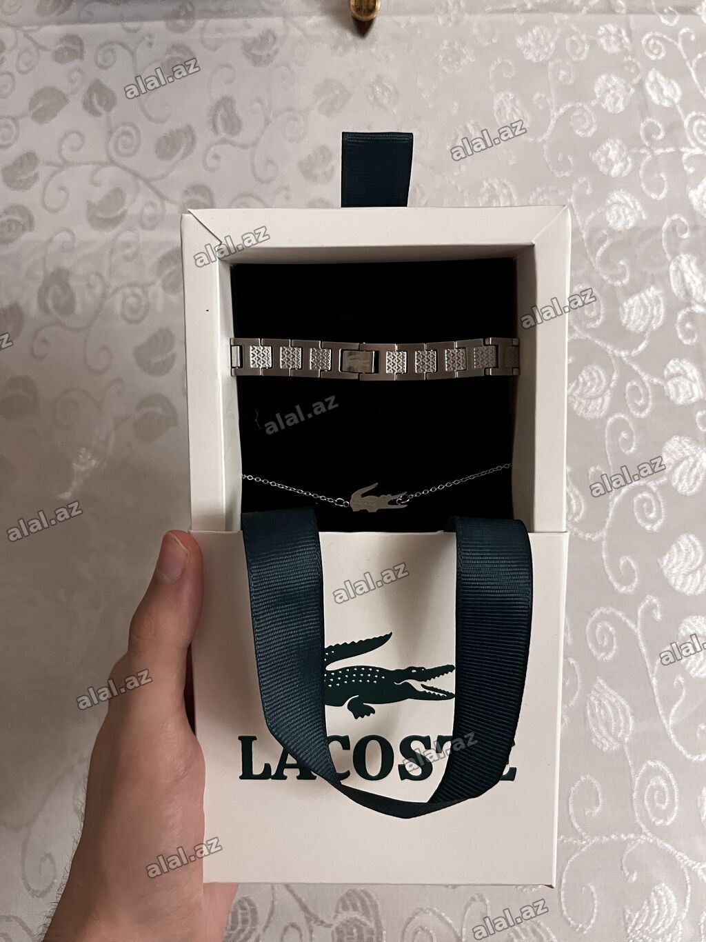 Lacoste bilərzik dəsti - Brend: Lacoste - Tərkib: 2 parça -