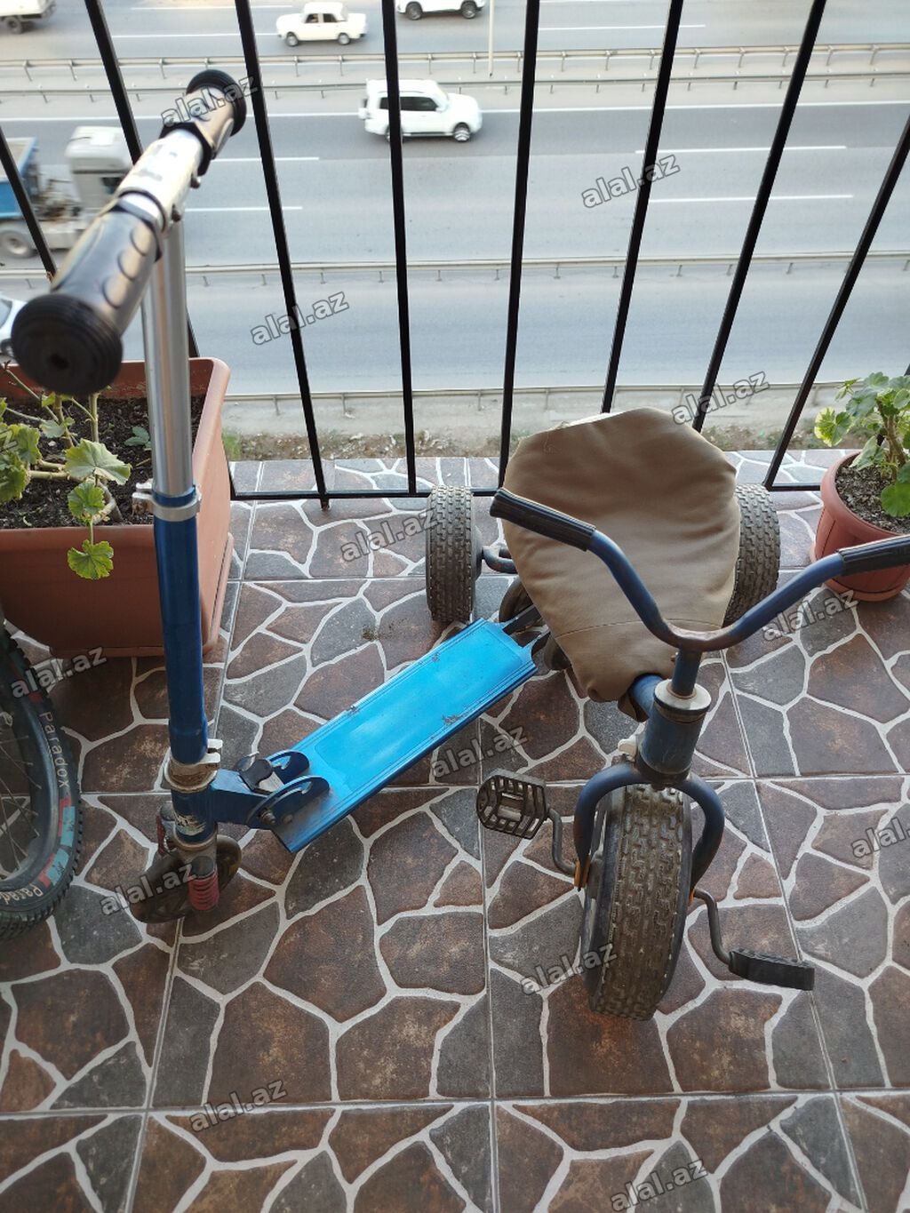 Skuter və velosiped ikisi biruerdə 20 m