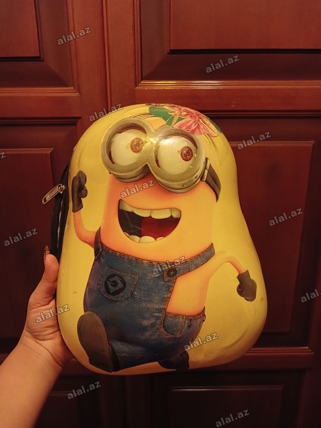 Uşaq üçün Minion temalı bel çantası - Ön tərəfi sərt formadadır