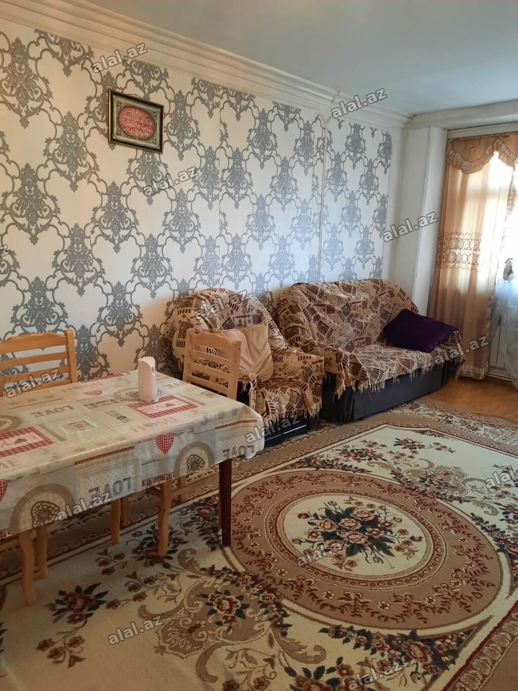 Gəncə şəhəri 3mik 9/9.Güllər marketin arxası,dərmanın kruqu.Evin Hər
