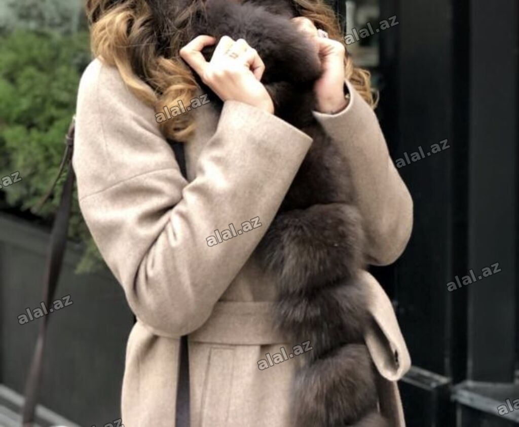 🤎 TƏBİİ XƏZLİ ELEGANT PALTO 680 manata alınıb xəzi təbiidir çox gözəl