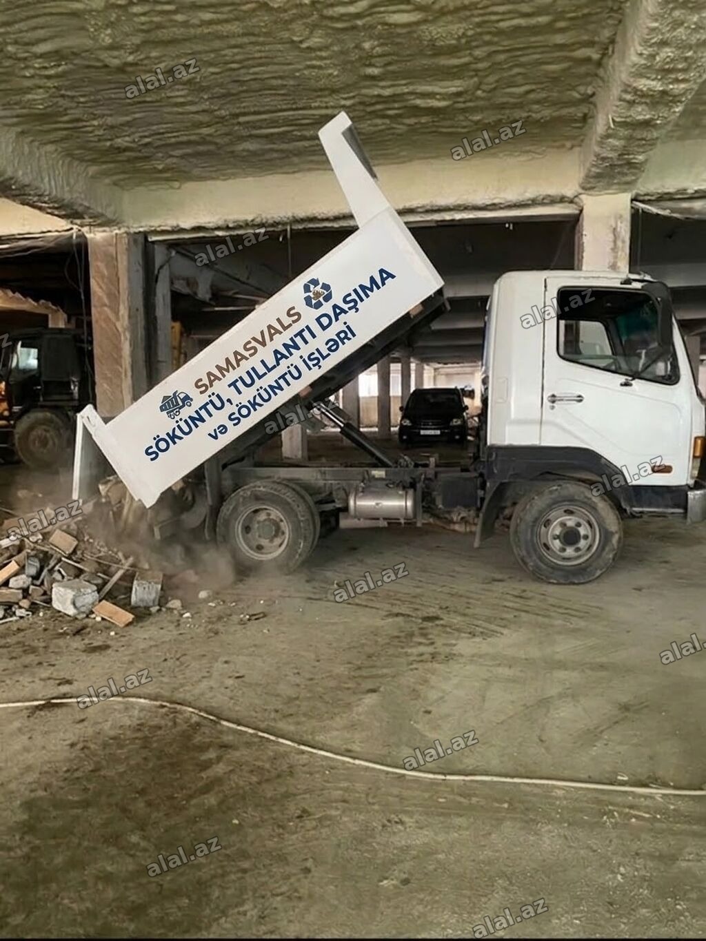 Söküntü tullantılarının daşınması və söküntü işləri xidməti - Söküntü