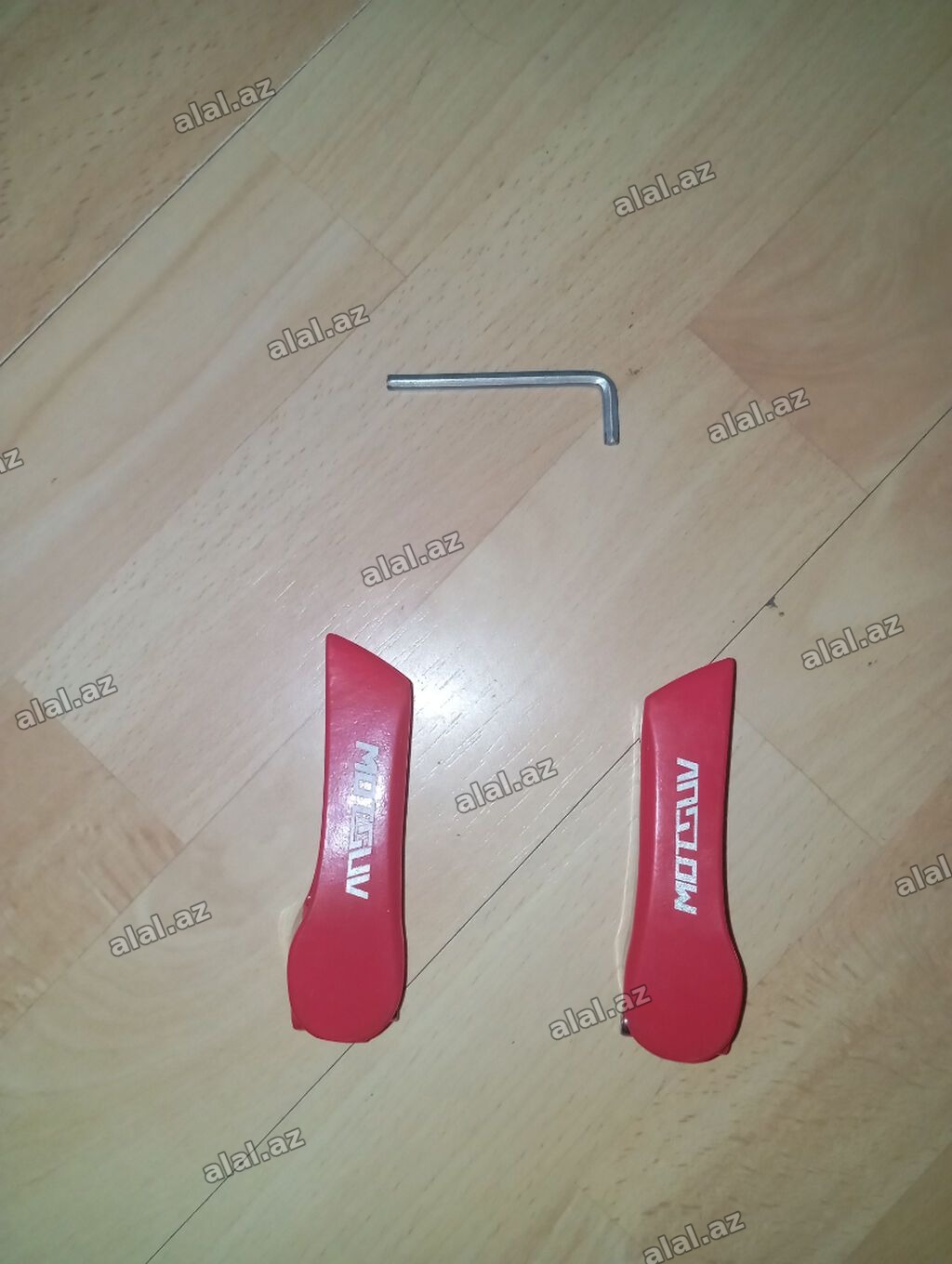 Velosiped üçün qırmızı rəngli “MOTOW” yazılı əlcək qarmaqları (bar-end