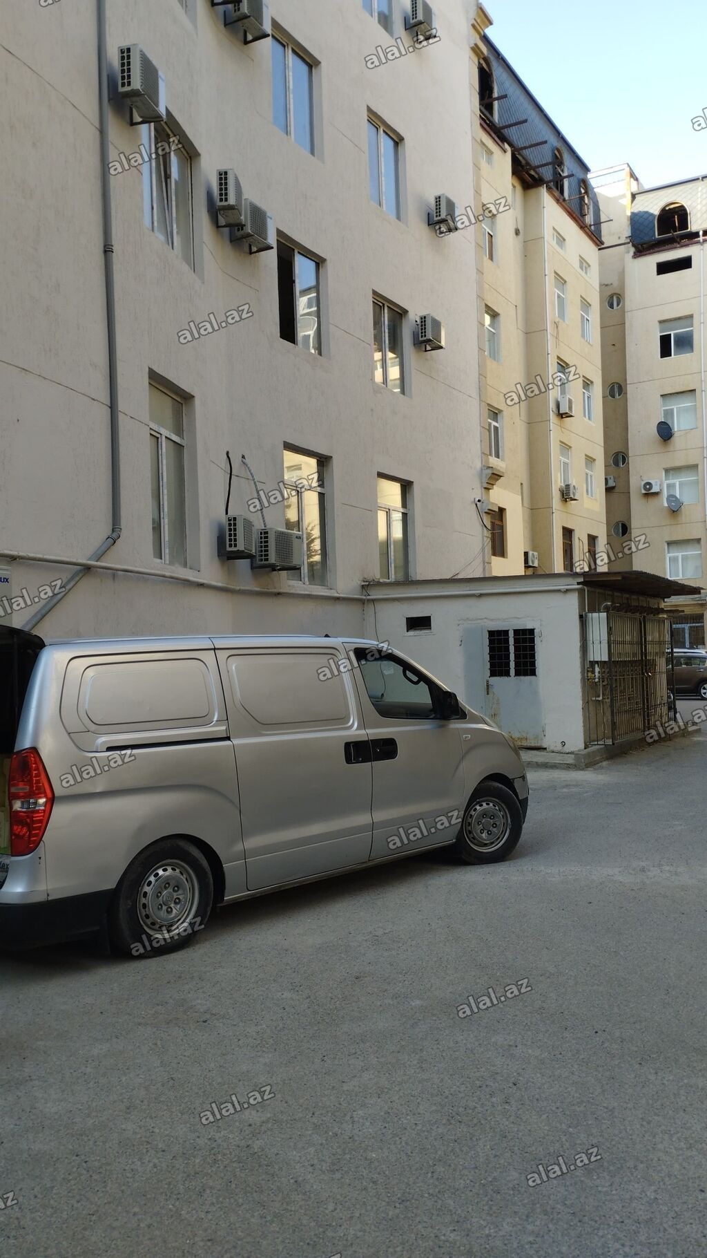 Taksi qiymetine Yüklerin daşınması xidmetinizdeyik Şeher Daxili