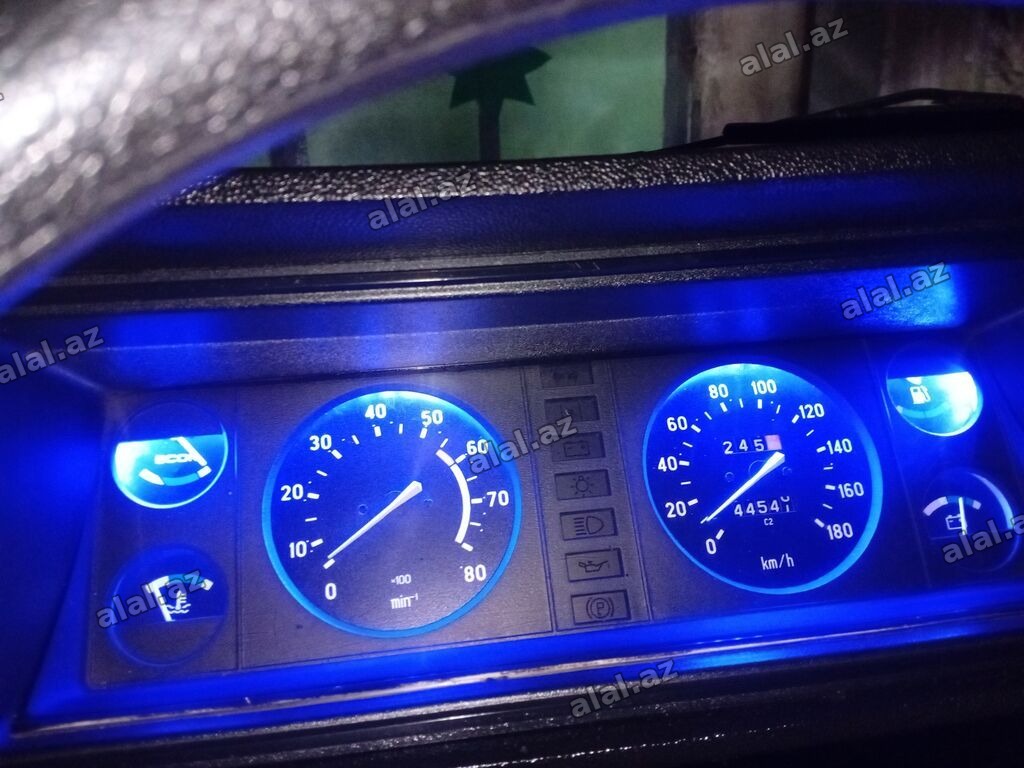 VAZ/Lada üçün analoq cihazlar paneli (kombinasiya). yaxci vezyetdedi