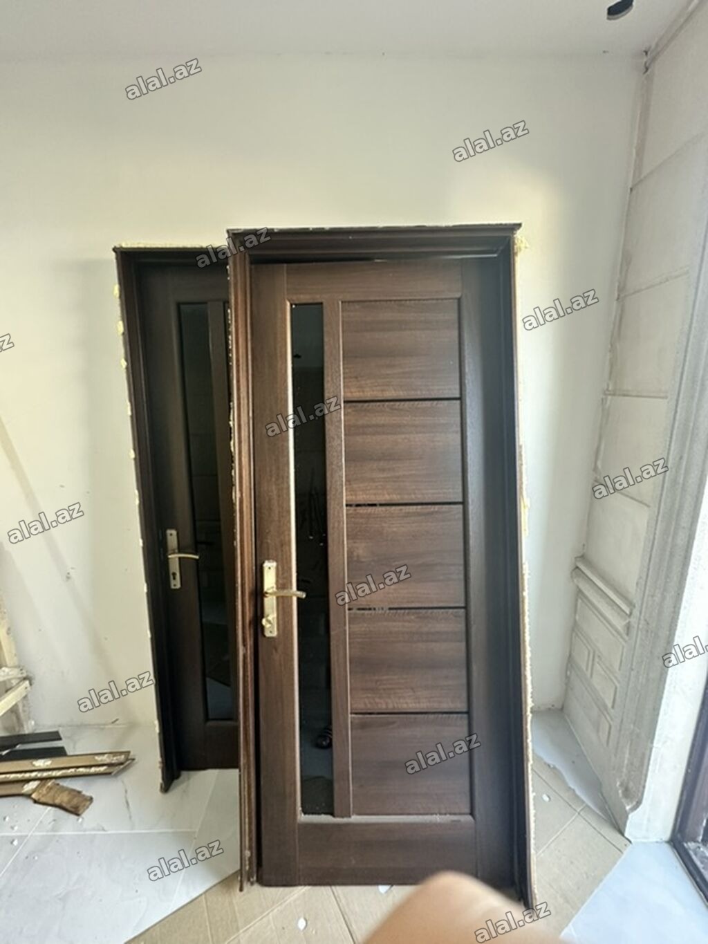 Taxta giriş/otaq qapısı dəsti - Material: tünd qəhvəyi rəngli taxta