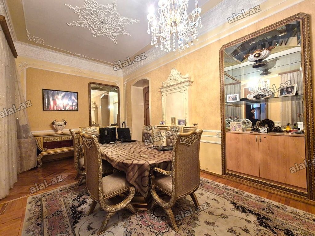 Bakı, 3 otaqlı, Köhnə tikili, m. Sahil, 108 kv. m