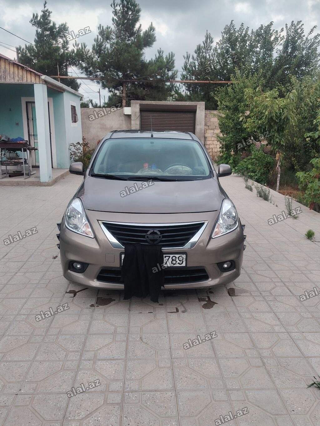 Nissan Sunny sedan Kasmetik işi var 4,5 detalda - Korpus