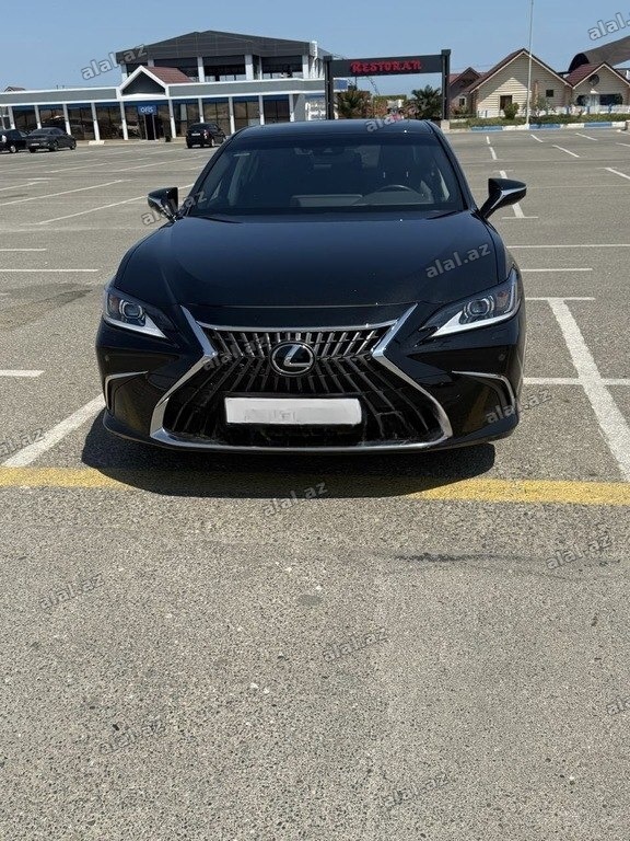Lexus ES 300h 2024