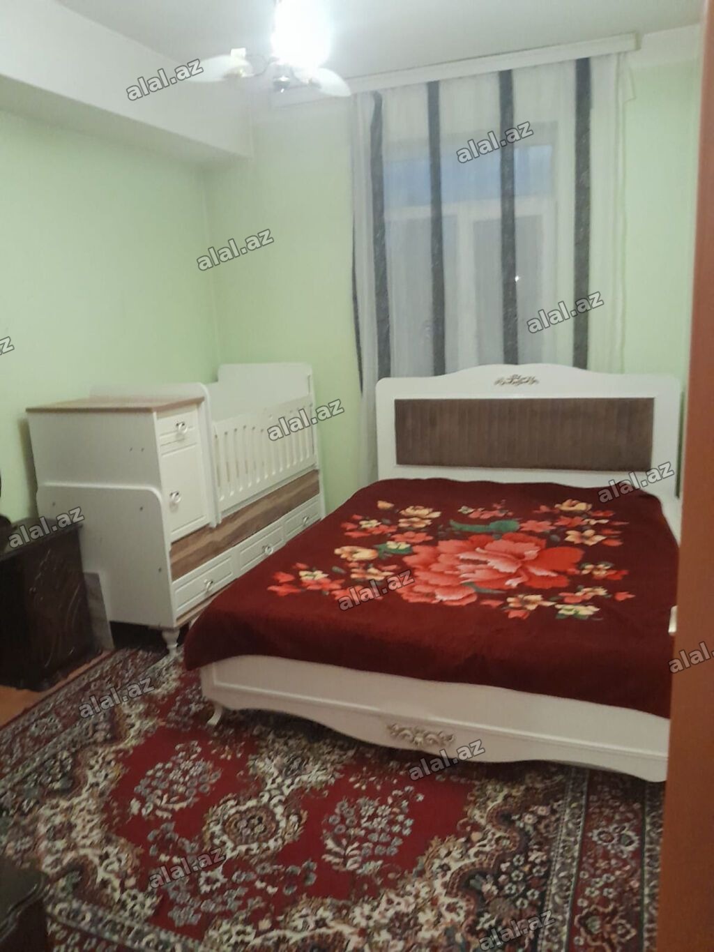 Salam. 2 tələbə bəy üçün aylıq 130 azn kirayə ev verilir. Otaq yoldaşı