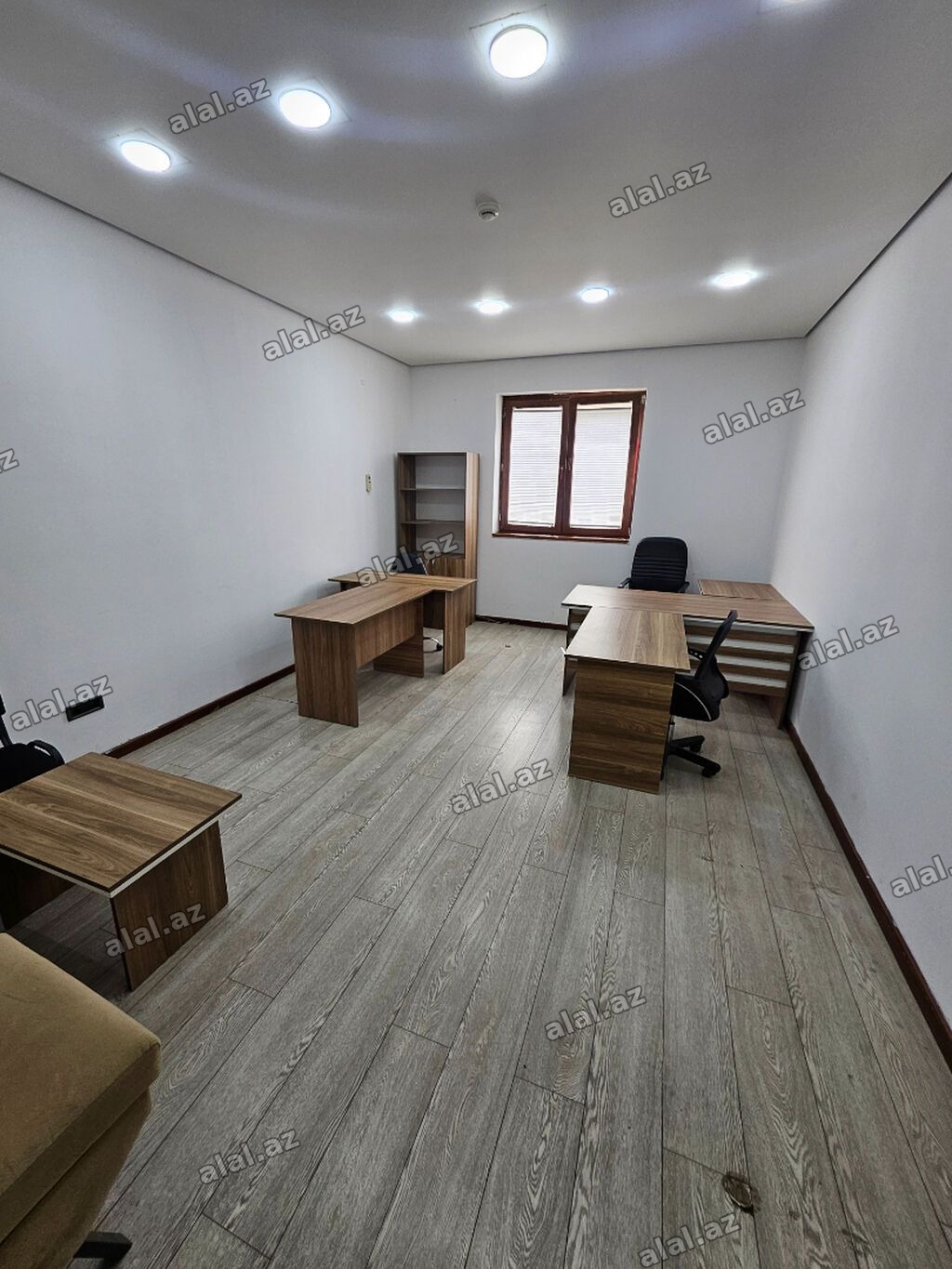 Gənclik m/s yaxınlığında təmirli 1 otaqlı ofis icarəyə verilir! 📍