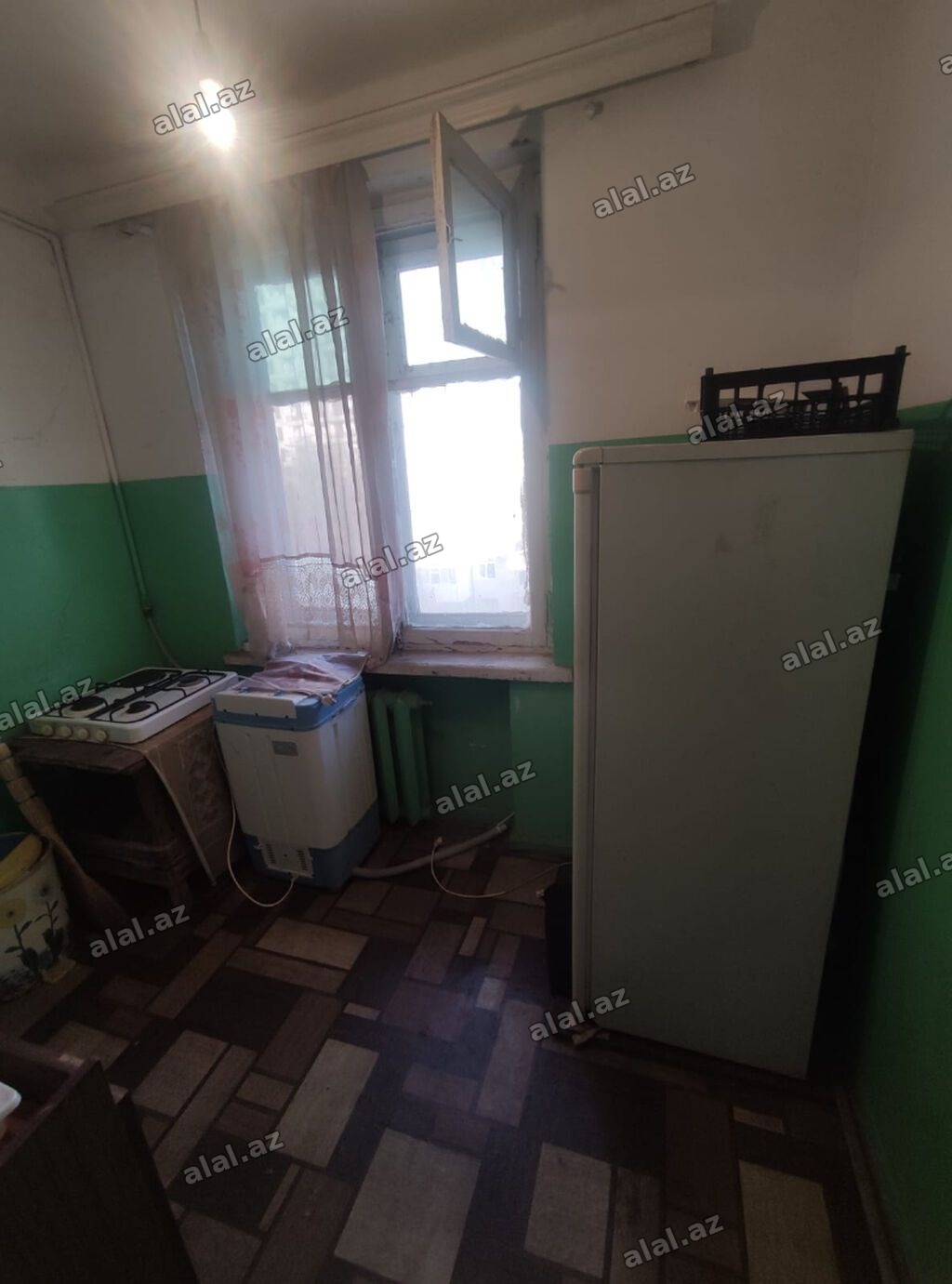 Tələbə oglanlar ücün 3 nəfərlik bina evi Yasamal rayonu Hüseyn Cavid