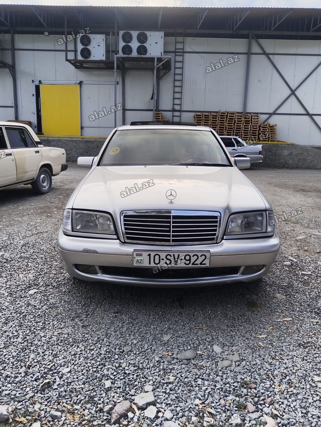 Mercedes-Benz 240: 2.4 l | 1998 il